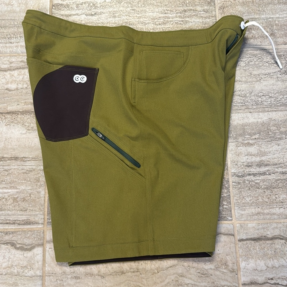 Curious Creatures Ramble Scramble Short Size 20